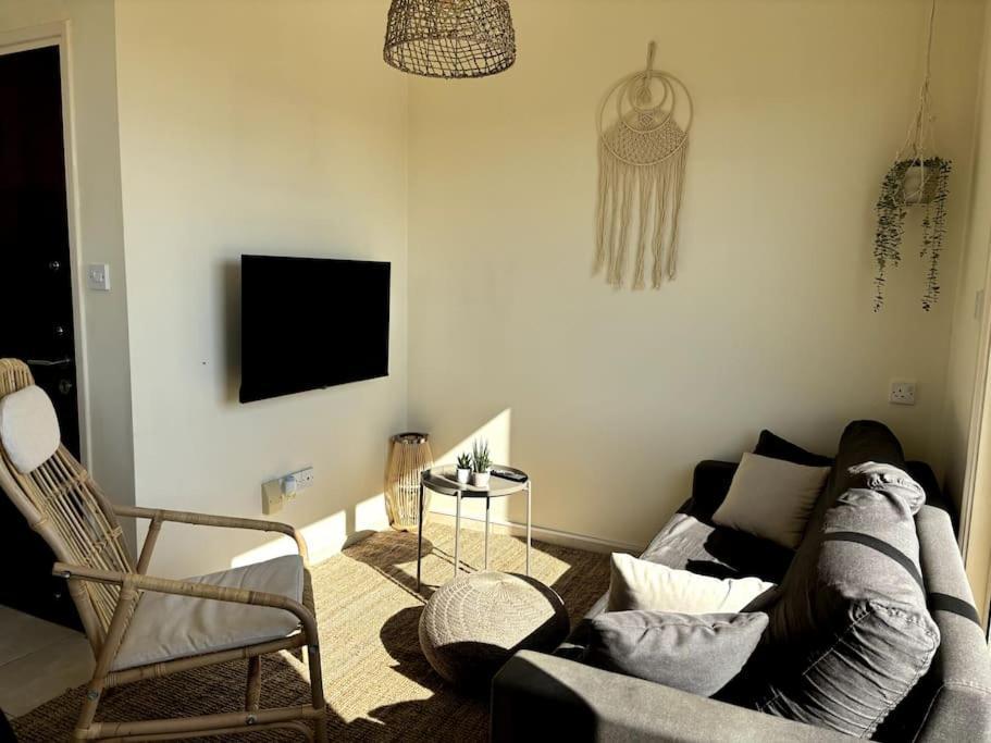 Palm View With Private Rooftop * Λάρνακα